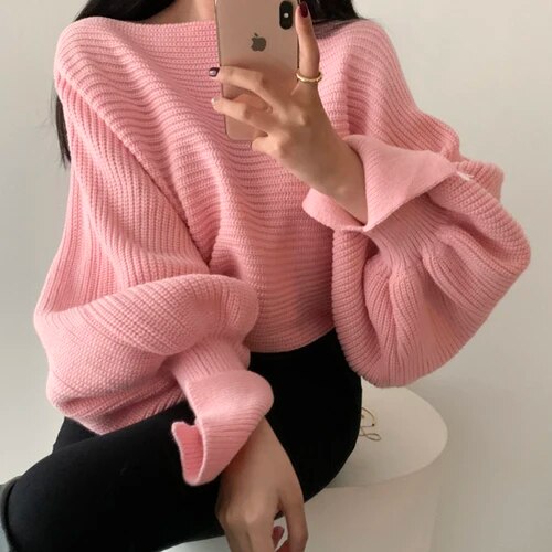 Effortlessly Elegant Sweater with a Timeless Design