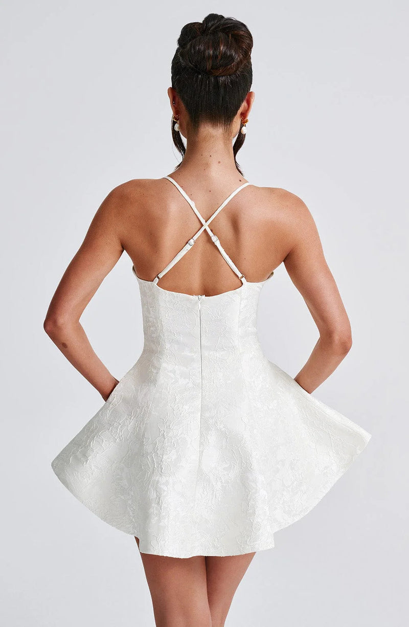 Beautifully Finished Garment in a Timeless Design
