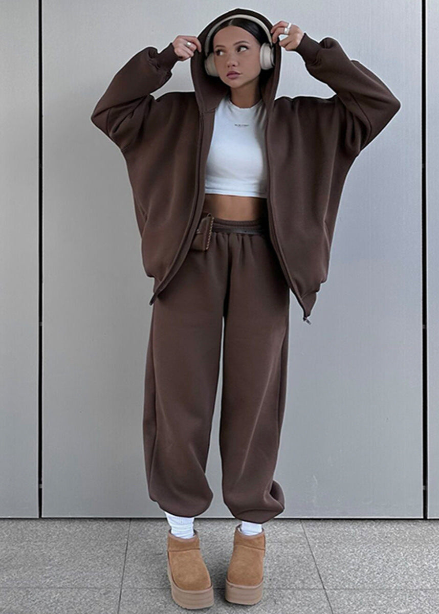 Well Tailored Pants with a Graceful Silhouette