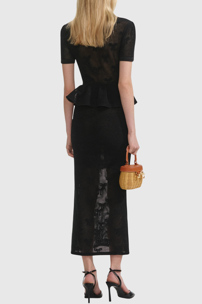 Beautifully Finished Dress in a Timeless Design