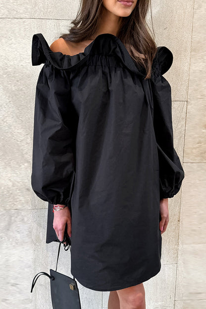 Effortlessly Elegant Dress with a Timeless Design
