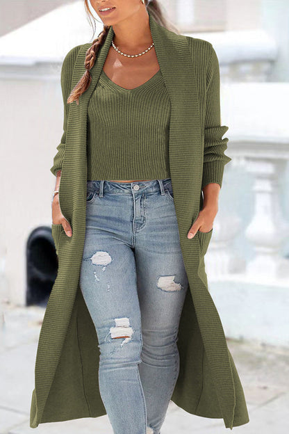 Well Tailored Cardigan with a Graceful Silhouette