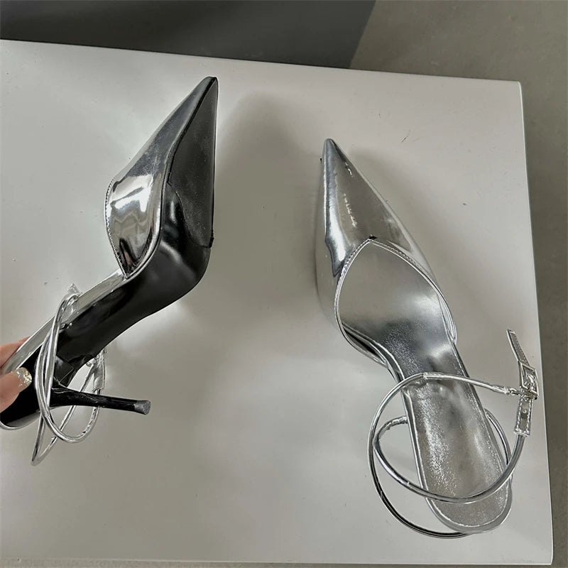 Well Tailored Heels with a Graceful Silhouette