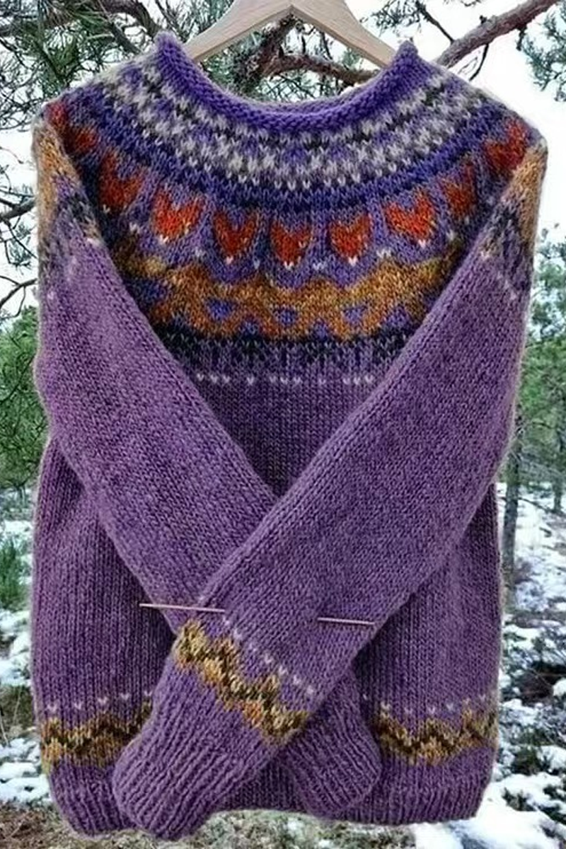 Effortlessly Elegant Sweater with a Timeless Design
