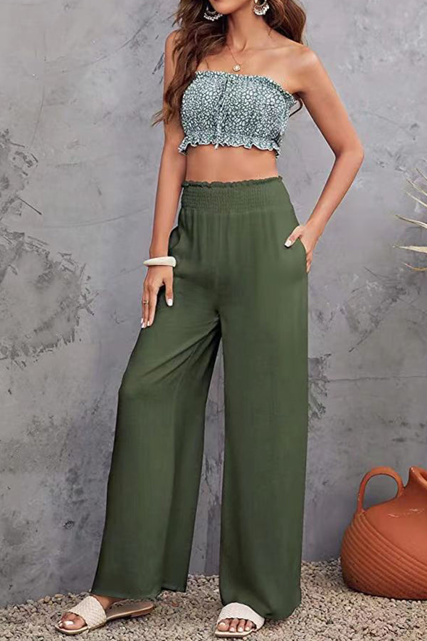 Sophisticated Trousers with a Clean Classic Look