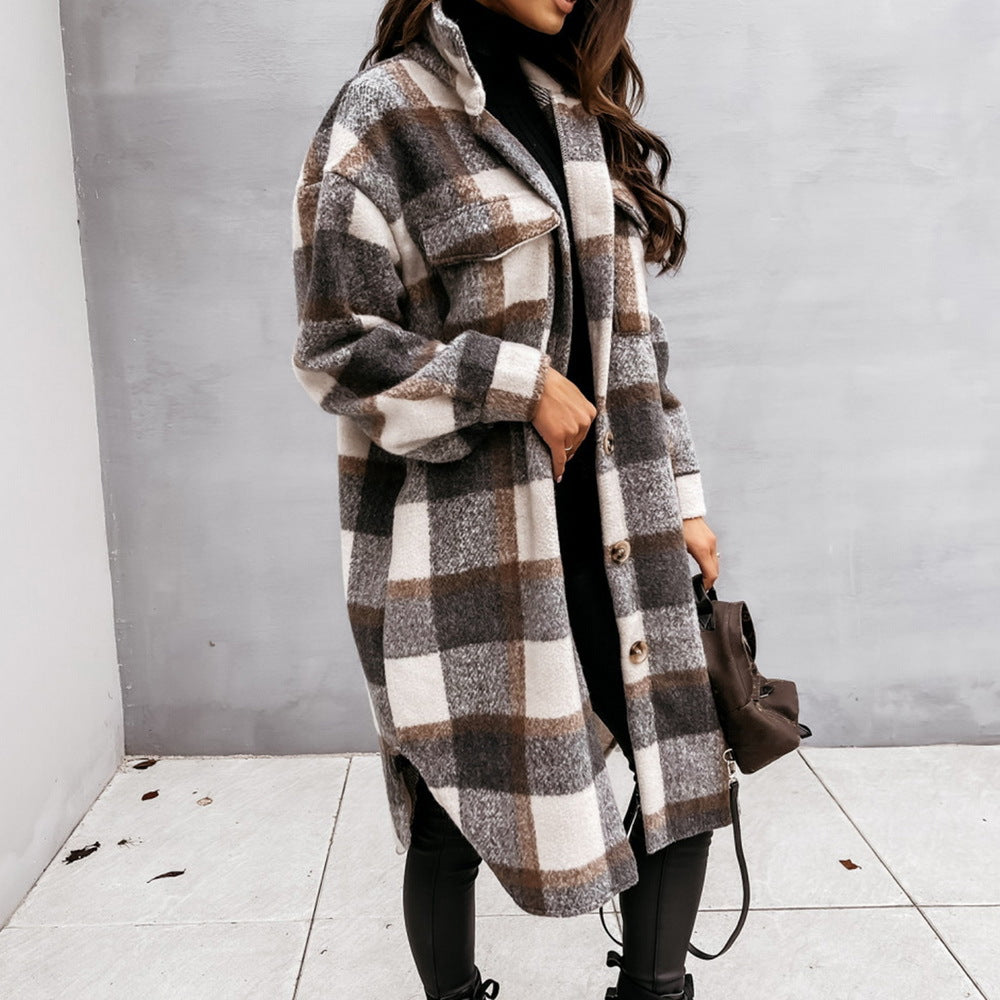 Well Tailored Coat with a Graceful Silhouette