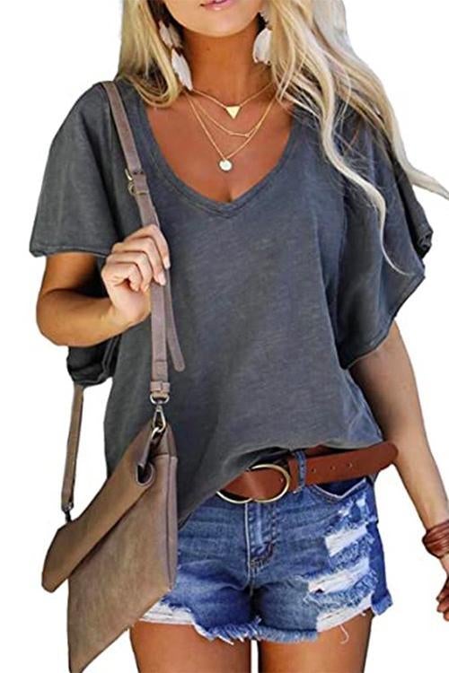 Well Tailored T-Shirt with a Graceful Silhouette