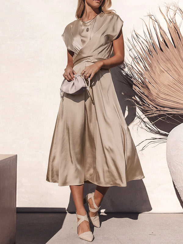 Effortlessly Elegant Dress with a Timeless Design