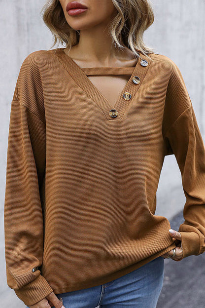 Effortlessly Elegant Top with a Timeless Design
