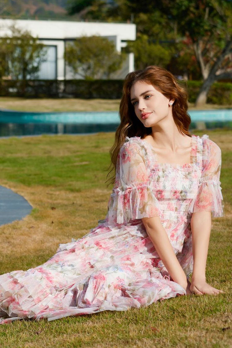 Gracefully Styled Dress for Any Occasion