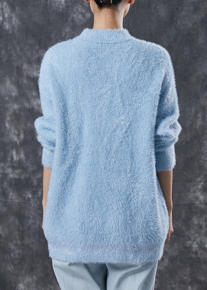 Classic Vintage Sweater with a Flattering Fit