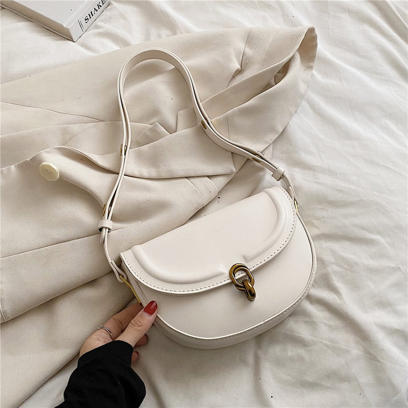 Polished Bag with an Effortless Classic Look