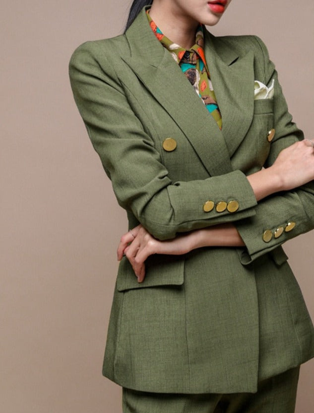 Sophisticated Garment with a Clean Classic Look