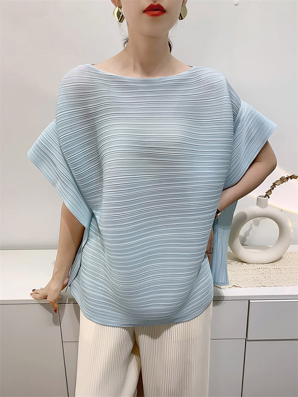 Well Tailored T-Shirt with a Graceful Silhouette