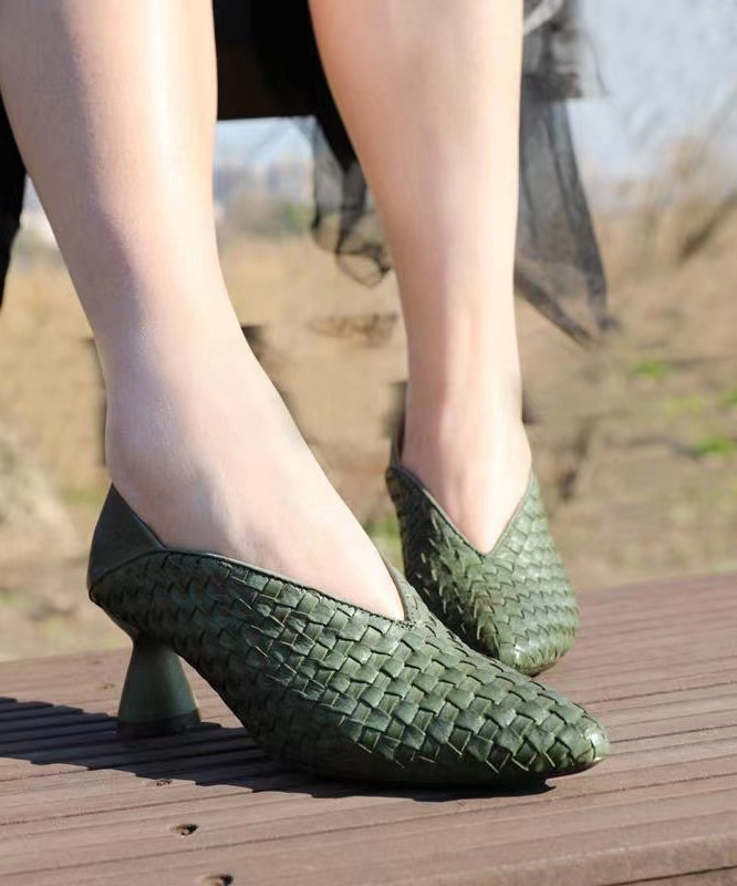 Classic Vintage Heels with a Flattering Fit