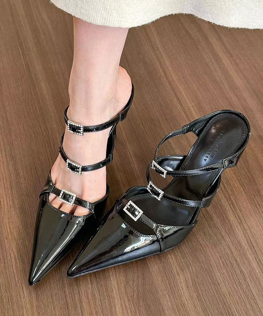 A Vintage Style Heels with Delicate Timeless Details
