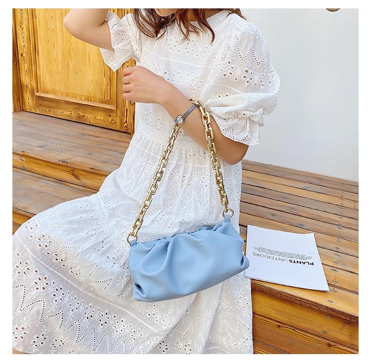 Well Tailored Bag with a Graceful Silhouette