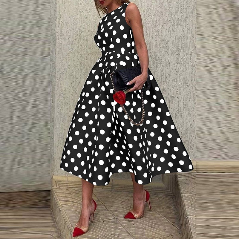Classic Vintage & Enduringly Stylish Dress