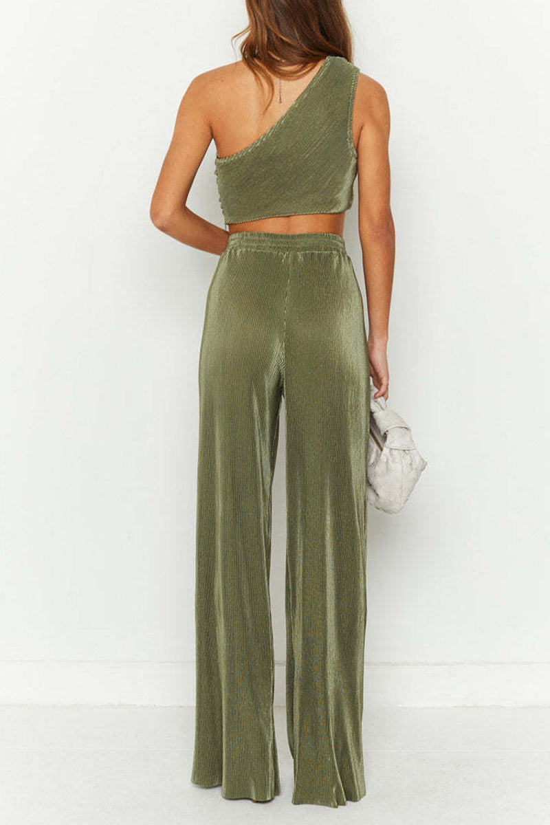 Classic Vintage Garment with a Flattering Fit