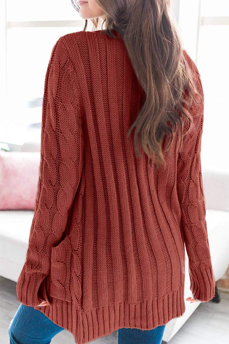 Well Tailored Cardigan with a Graceful Silhouette