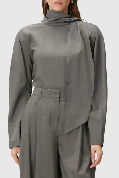 Elegantly Styled Blouse for Everyday Wear