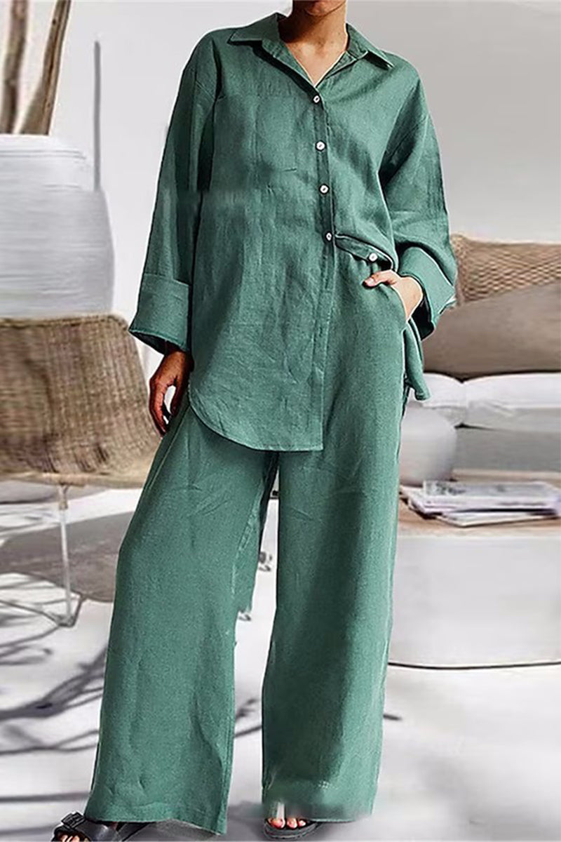 Effortlessly Elegant Garment with a Timeless Design