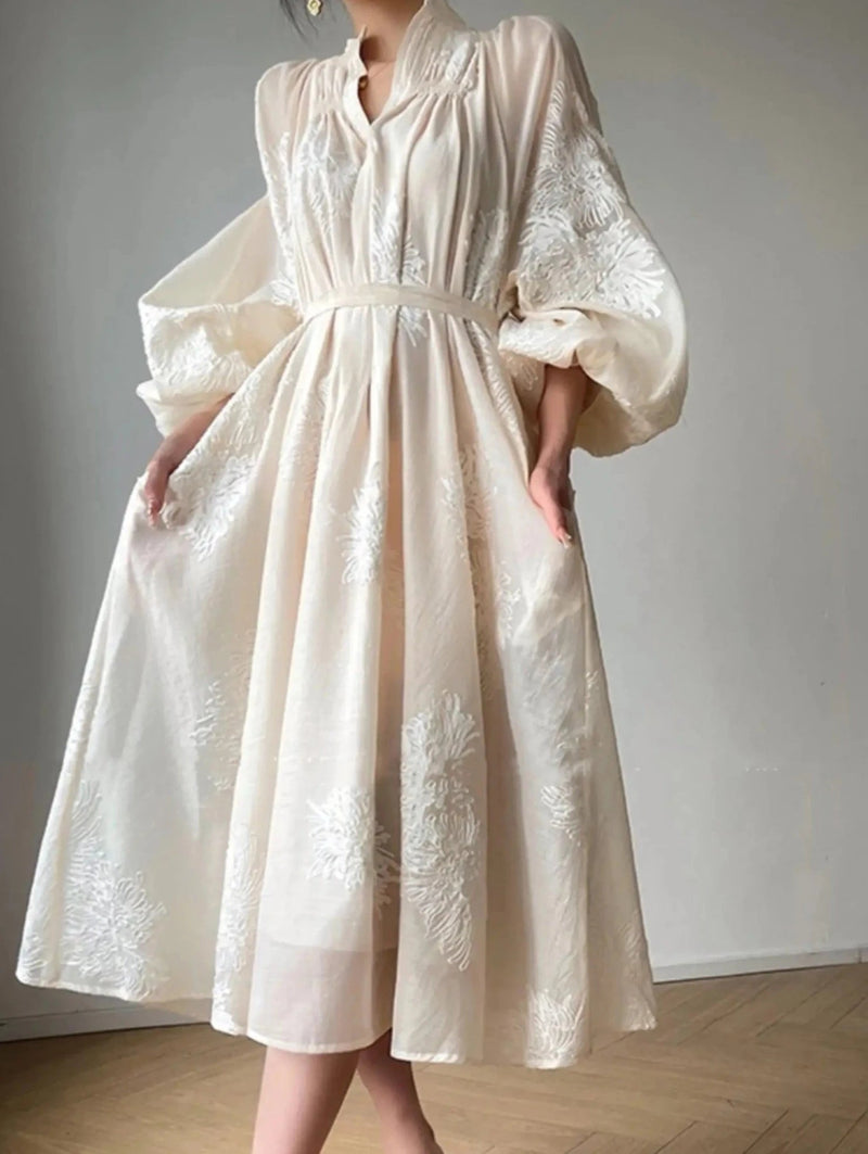 Classic Vintage & Enduringly Stylish Dress