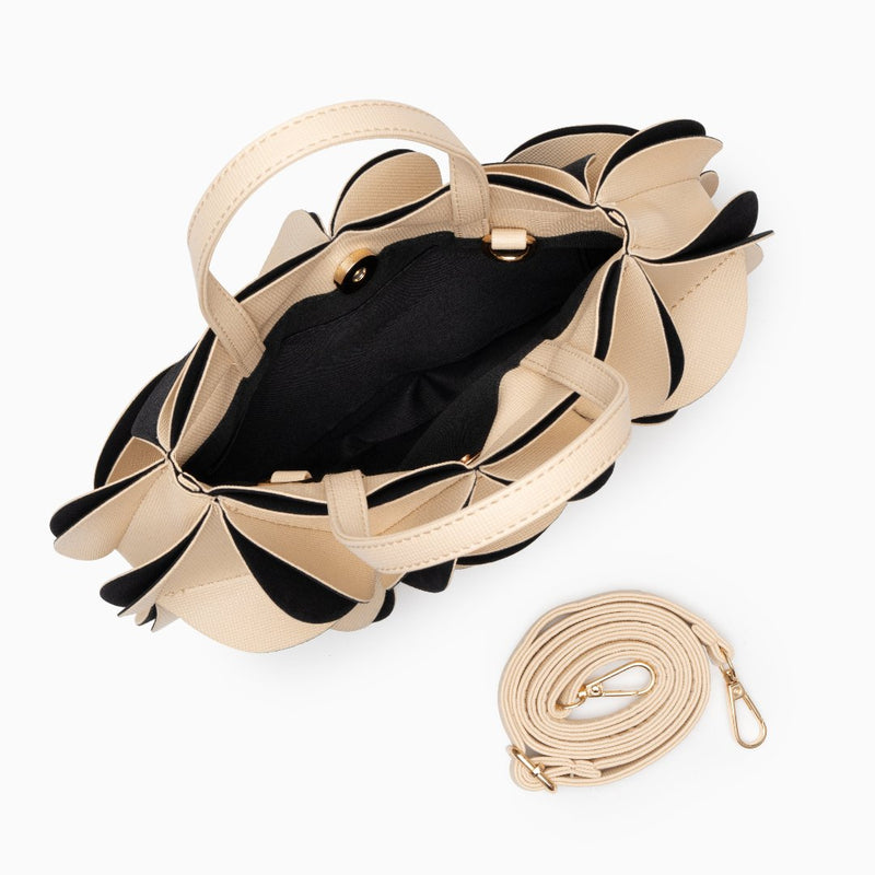 Gracefully Styled Bag for Any Occasion