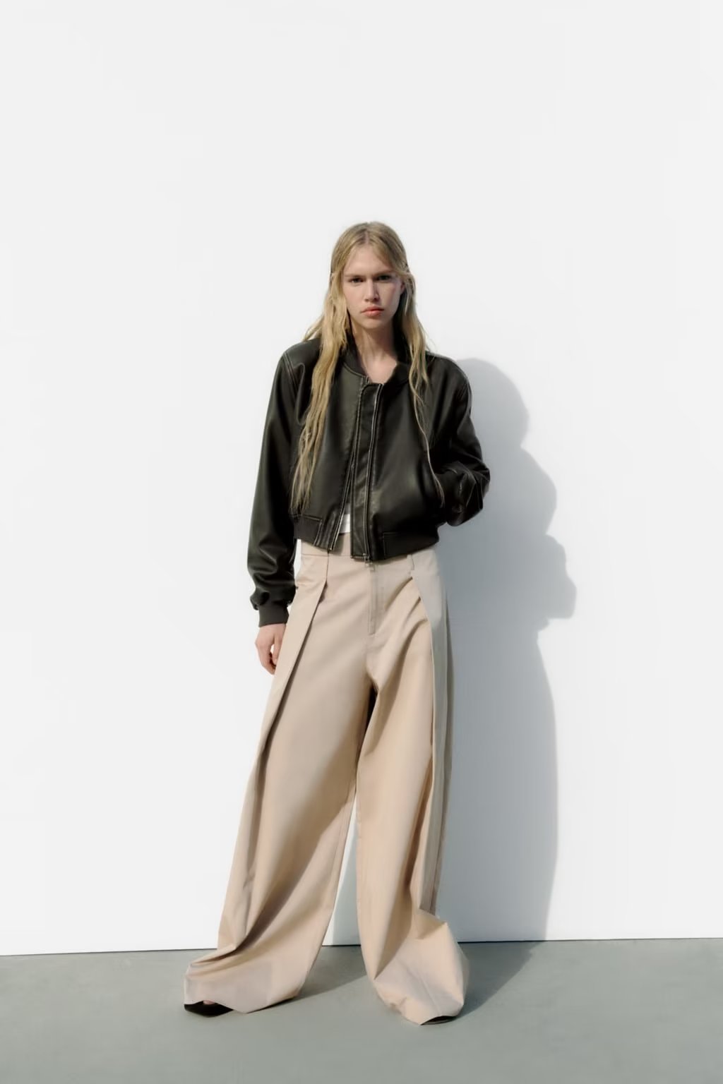 Effortlessly Elegant Jacket with a Timeless Design