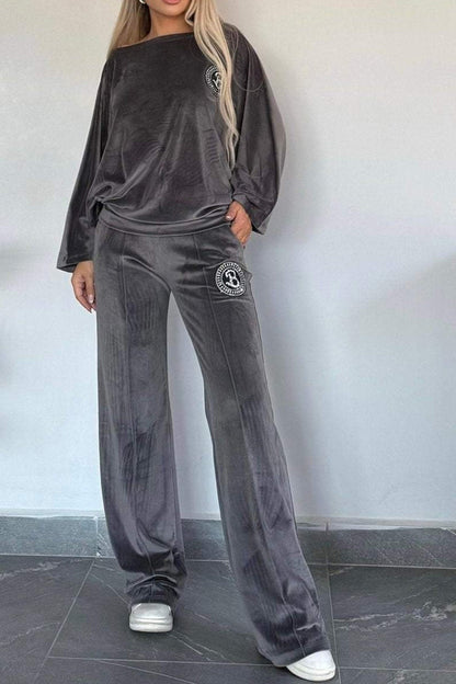 Sophisticated Garment with a Clean Classic Look