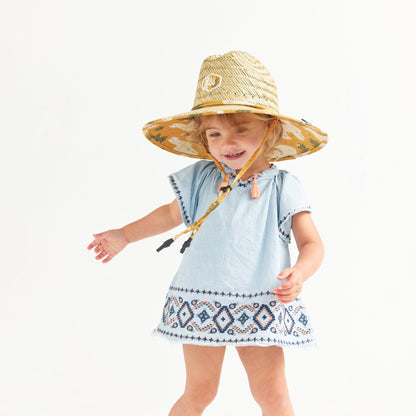 Effortlessly Elegant Garment with a Timeless Design