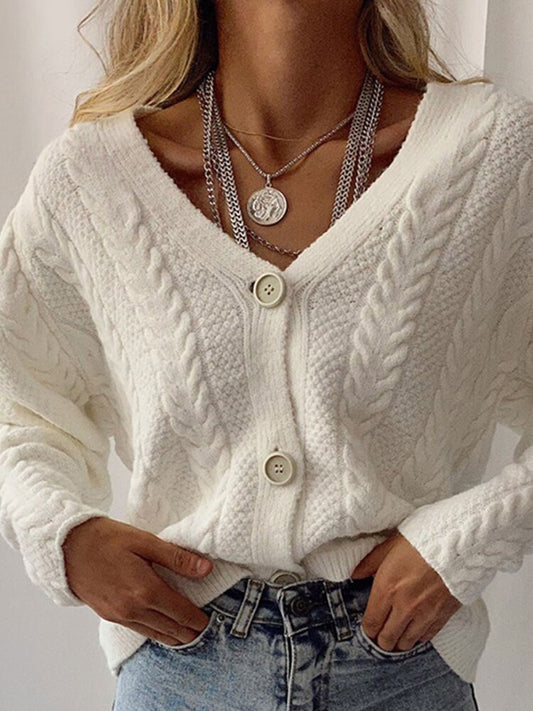 Effortlessly Elegant Cardigan with a Timeless Design