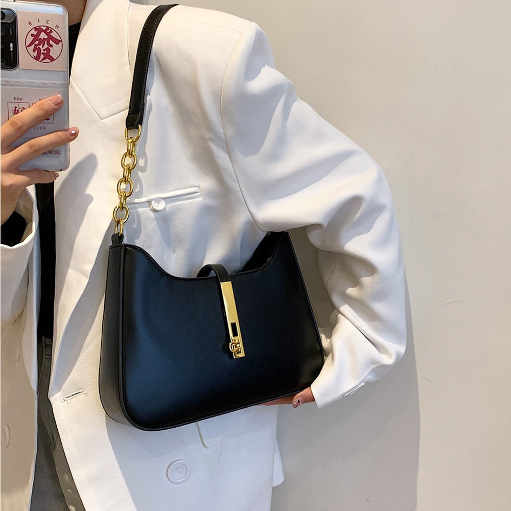 Gracefully Styled Bag for Any Occasion