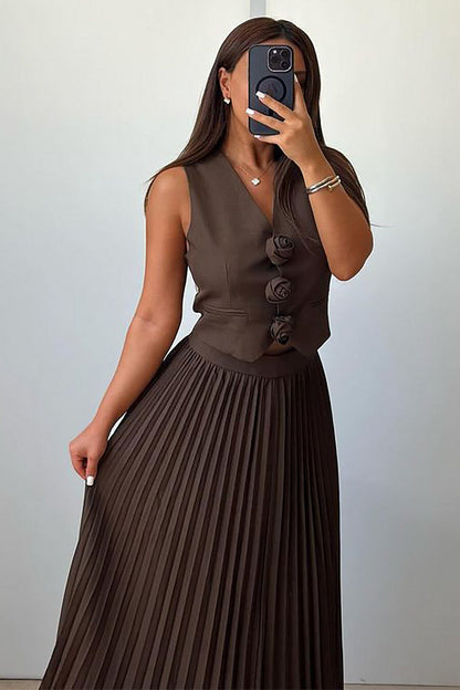 Gracefully Styled Garment for Any Occasion