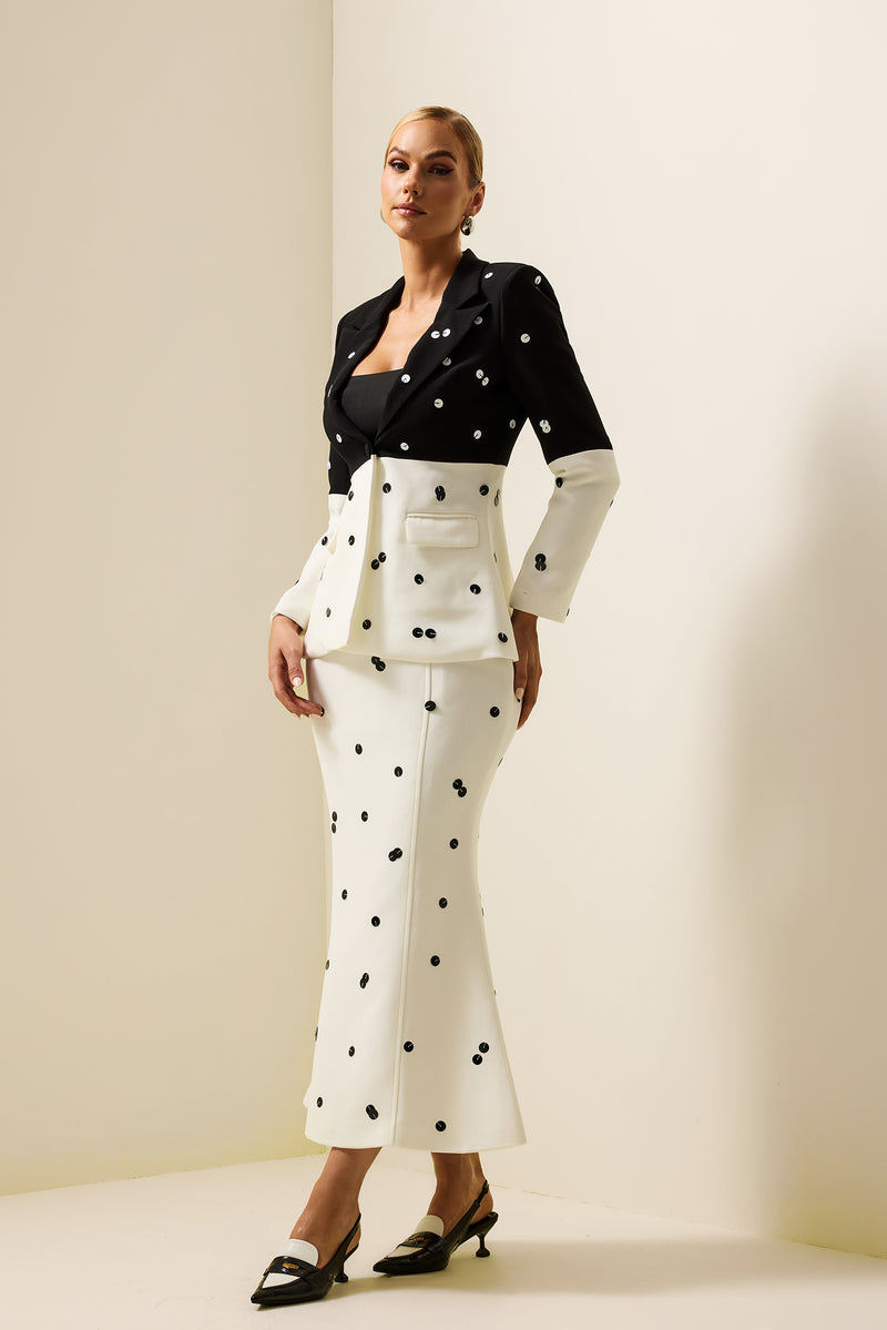 Beautifully Crafted Garment in a Classic Style