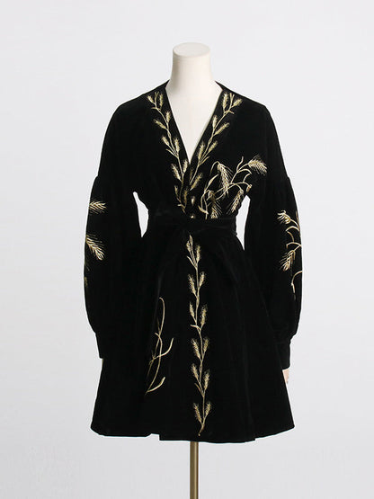 Classic Vintage Dress with a Flattering Fit