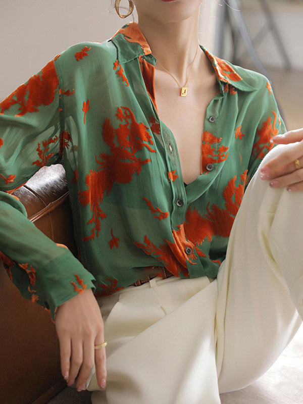 Well Tailored Blouse with a Graceful Silhouette