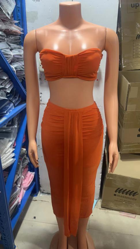 Well Tailored Garment with a Graceful Silhouette