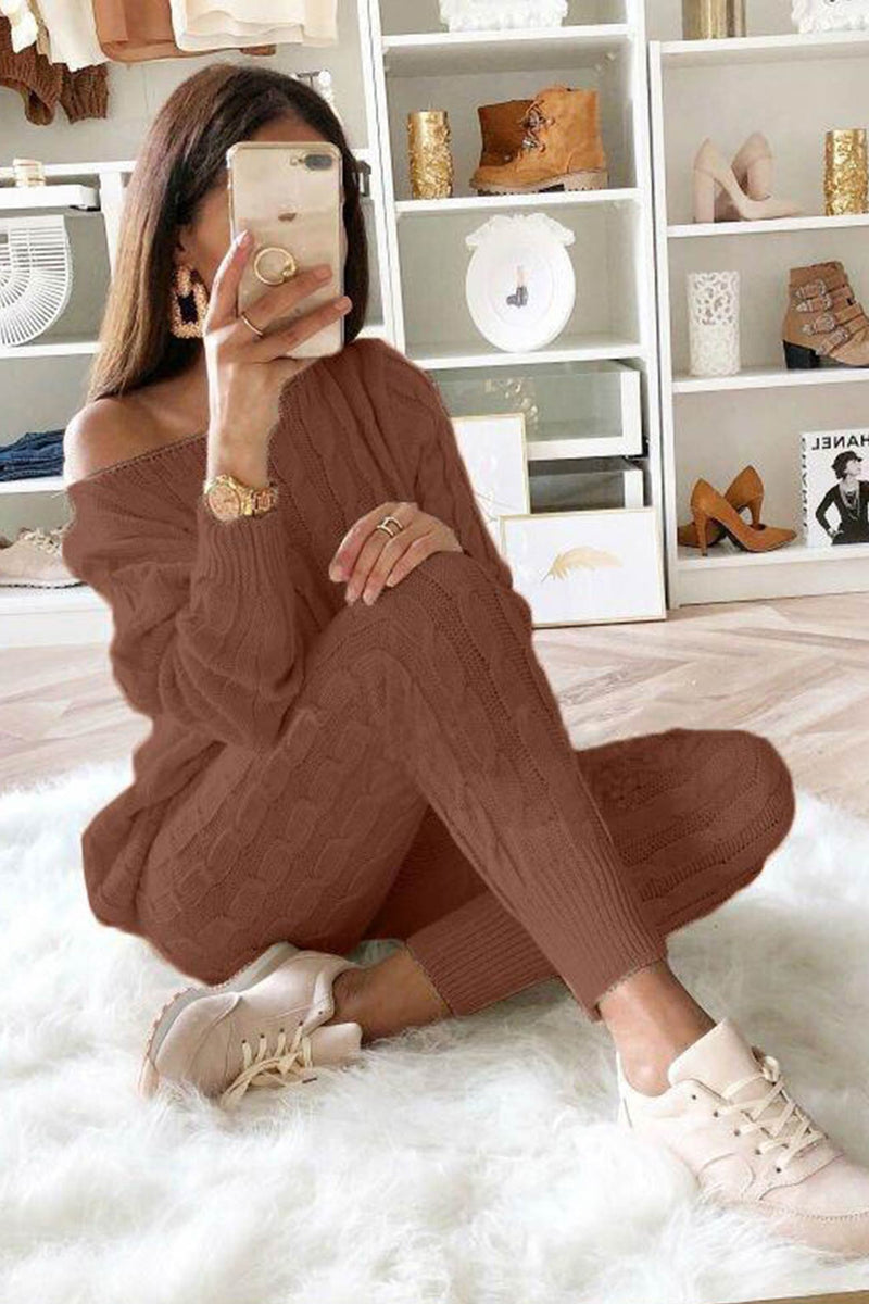 Elegantly Styled Pants for Everyday Wear