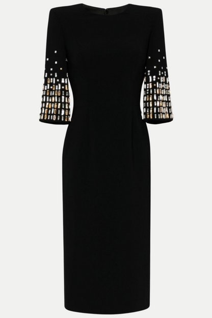 Effortlessly Elegant Dress with a Timeless Design