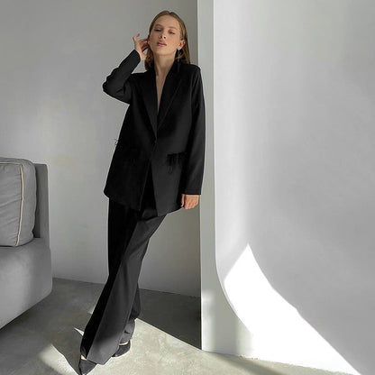 Effortlessly Elegant Garment with a Timeless Design