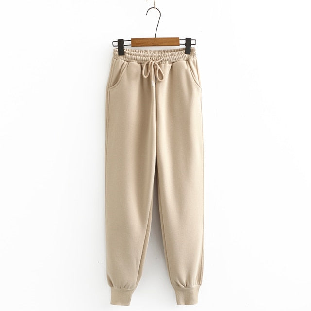 Classic Vintage Pants with a Flattering Fit