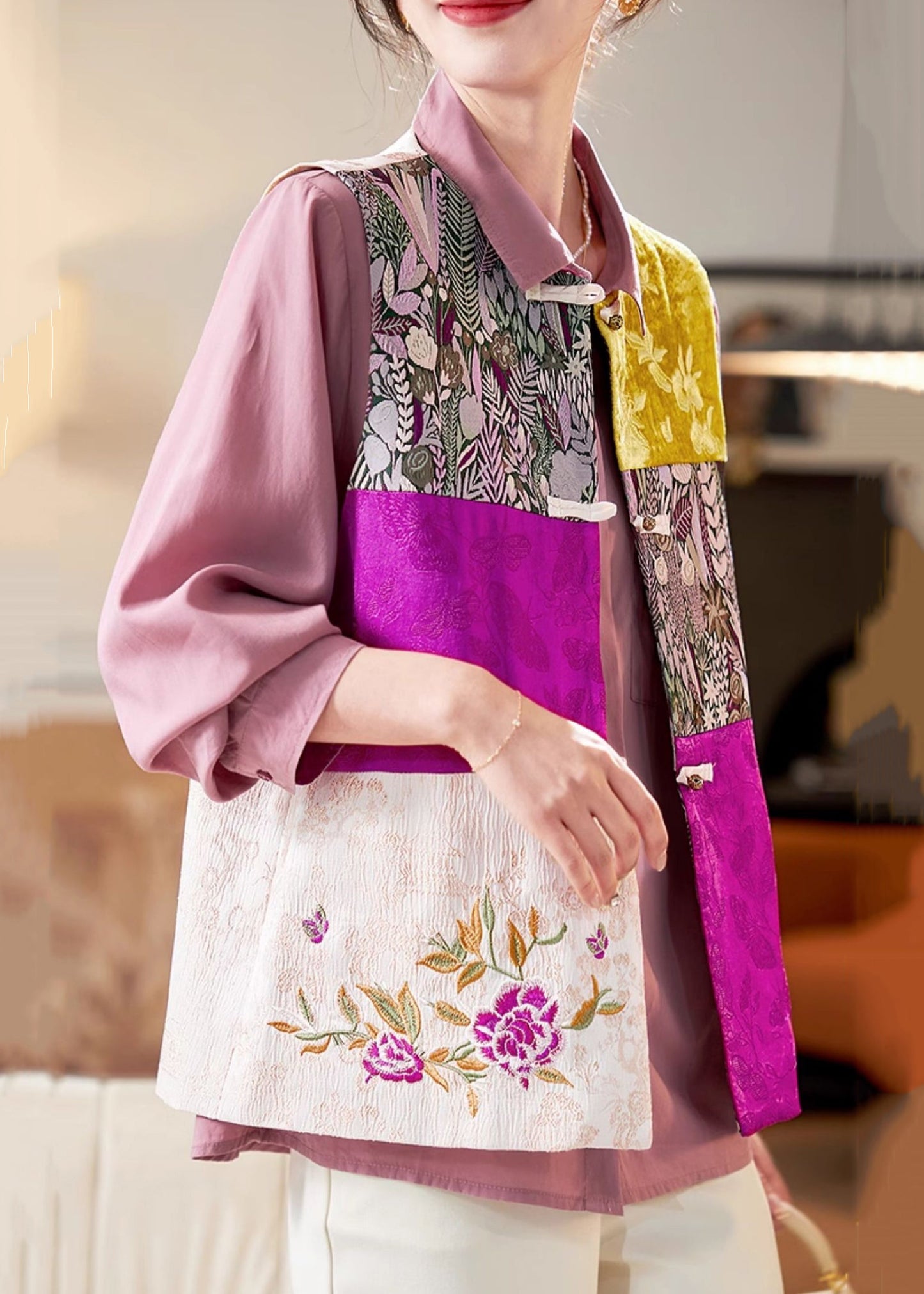 Gracefully Styled Coat for Any Occasion