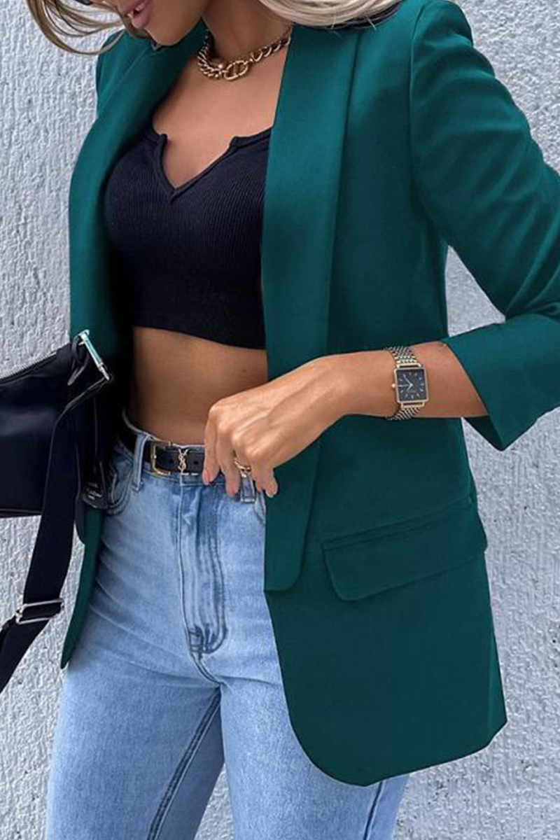 Sophisticated Garment with a Clean Classic Look