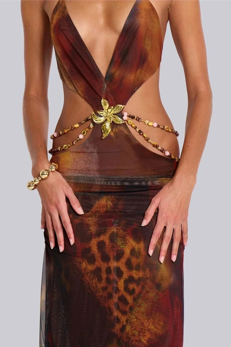 Effortlessly Elegant Dress with a Timeless Design