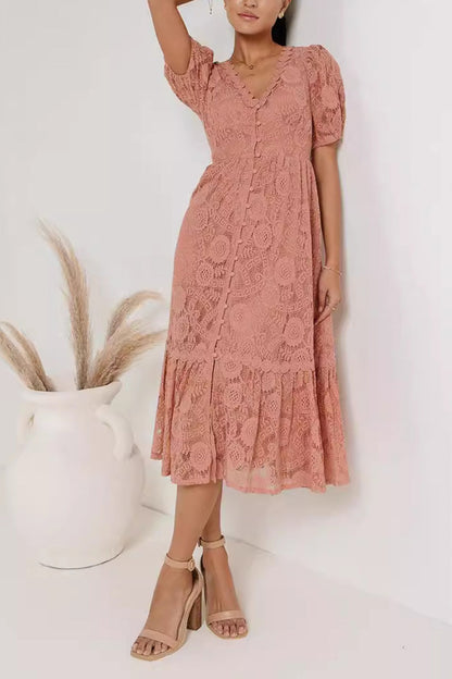 Well Tailored Dress with a Graceful Silhouette