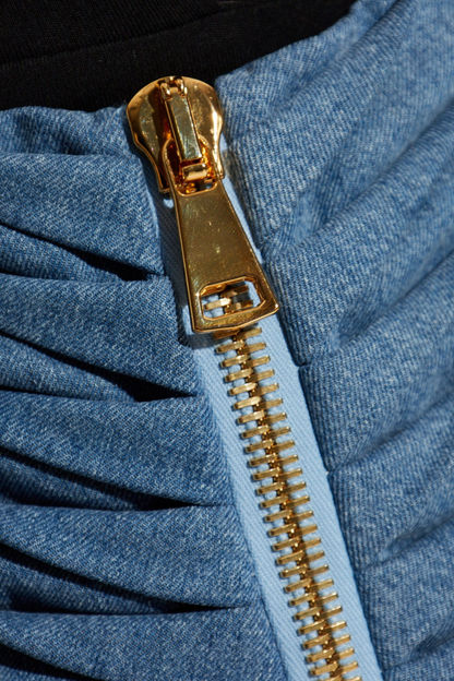 Effortlessly Elegant Garment with a Timeless Design