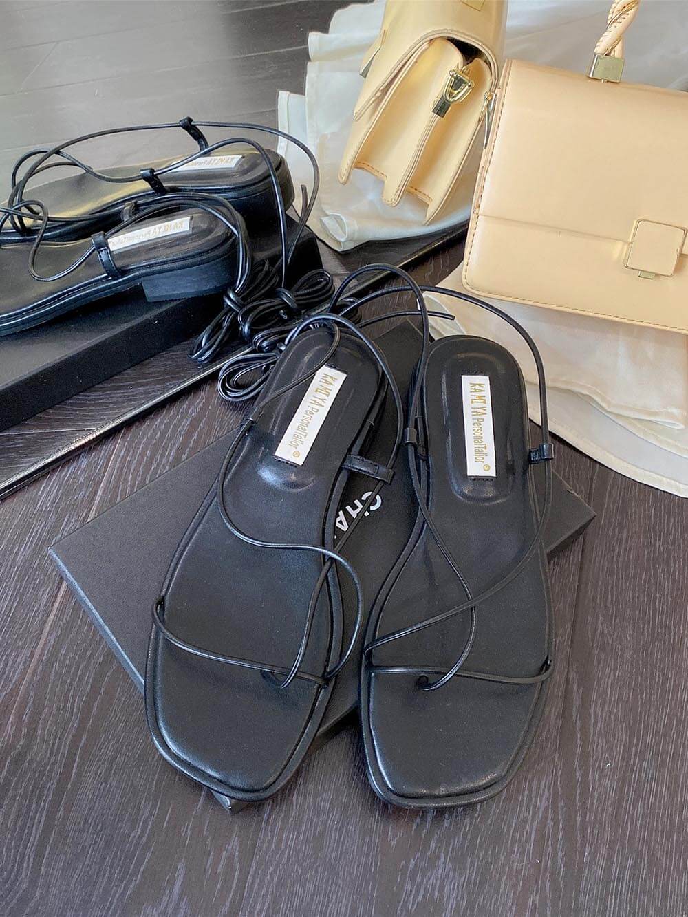 Effortlessly Elegant Sandals with a Timeless Design