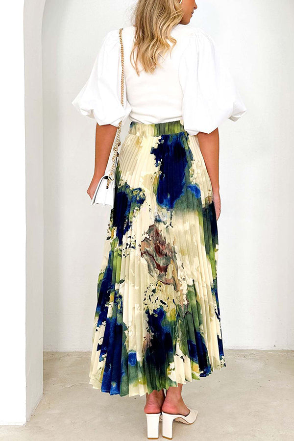 Effortlessly Elegant Garment with a Timeless Design