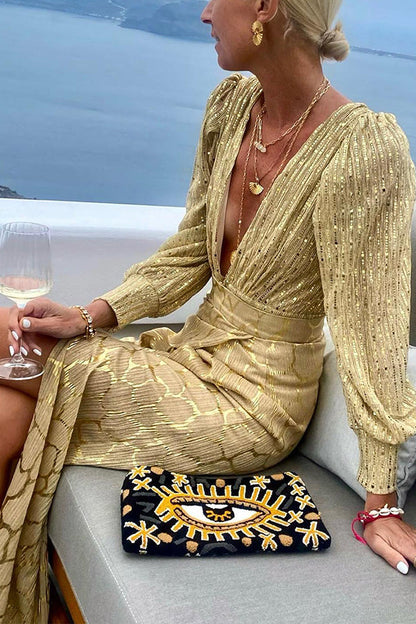 Beautifully Finished Top in a Timeless Design
